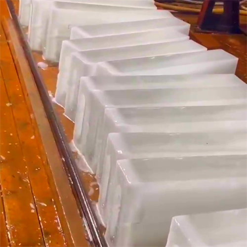 嘉定夏季防暑降温新选择：大冰块降温，良臣制冰厂